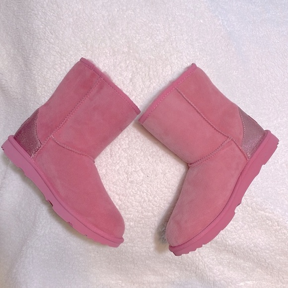 UGG Kid’s Classic II Glitz Shearling Bootie - Picture 14 of 16